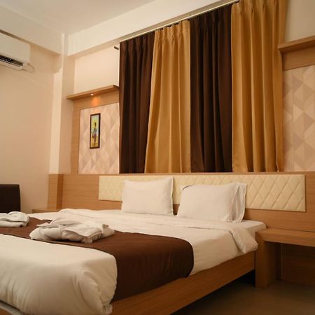 Hotel Jaysha Guwahati Ngoại thất bức ảnh