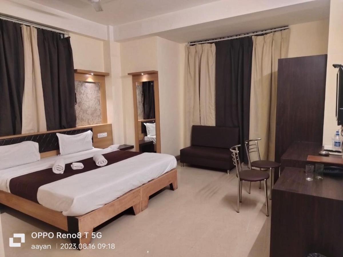 Hotel Jaysha Guwahati Ngoại thất bức ảnh