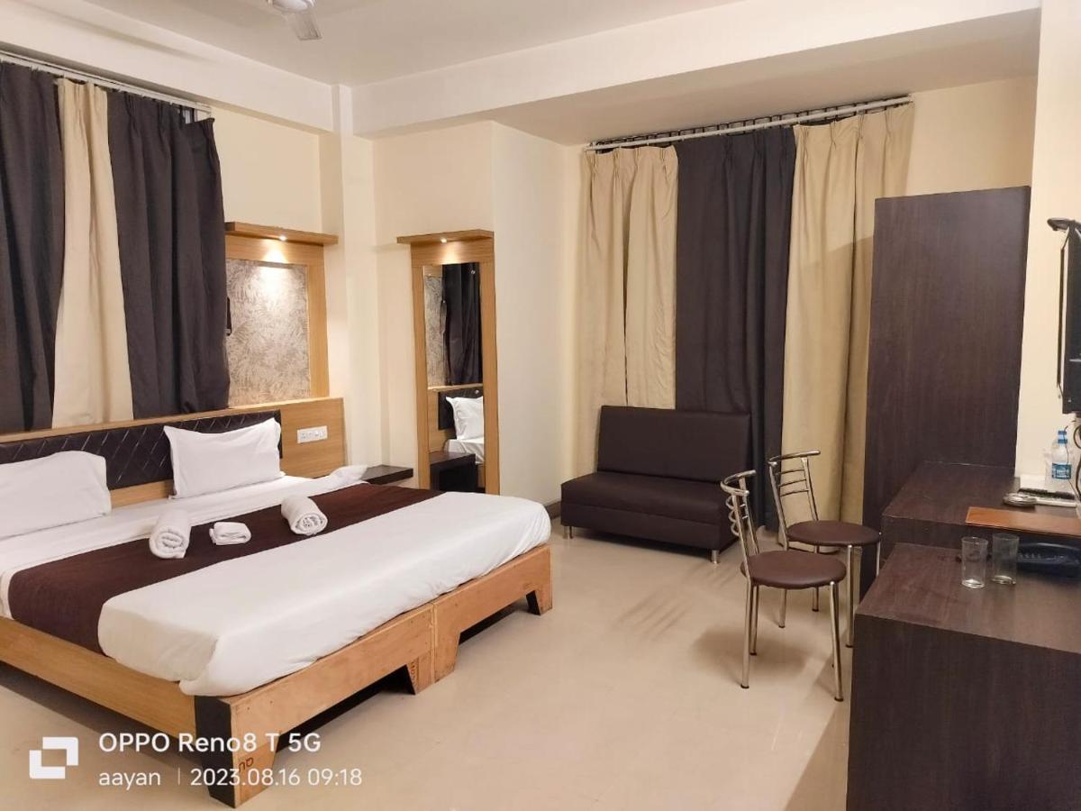 Hotel Jaysha Guwahati Ngoại thất bức ảnh