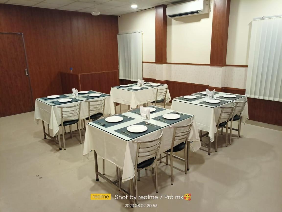 Hotel Jaysha Guwahati Ngoại thất bức ảnh